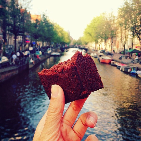 girls-eat-world-melissa-hie-instagram-nourriture-pays-brownie