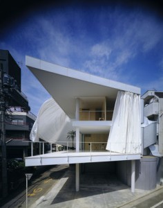 Curtain Wall House - Tokyo, 1995 - _ Crédits : Hiroyuki Hirai